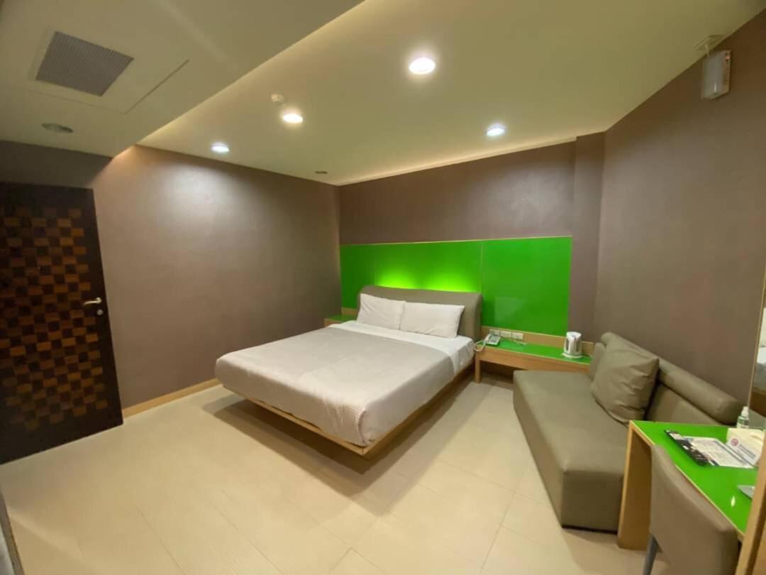 Love Hotel Pingtung المظهر الخارجي الصورة
